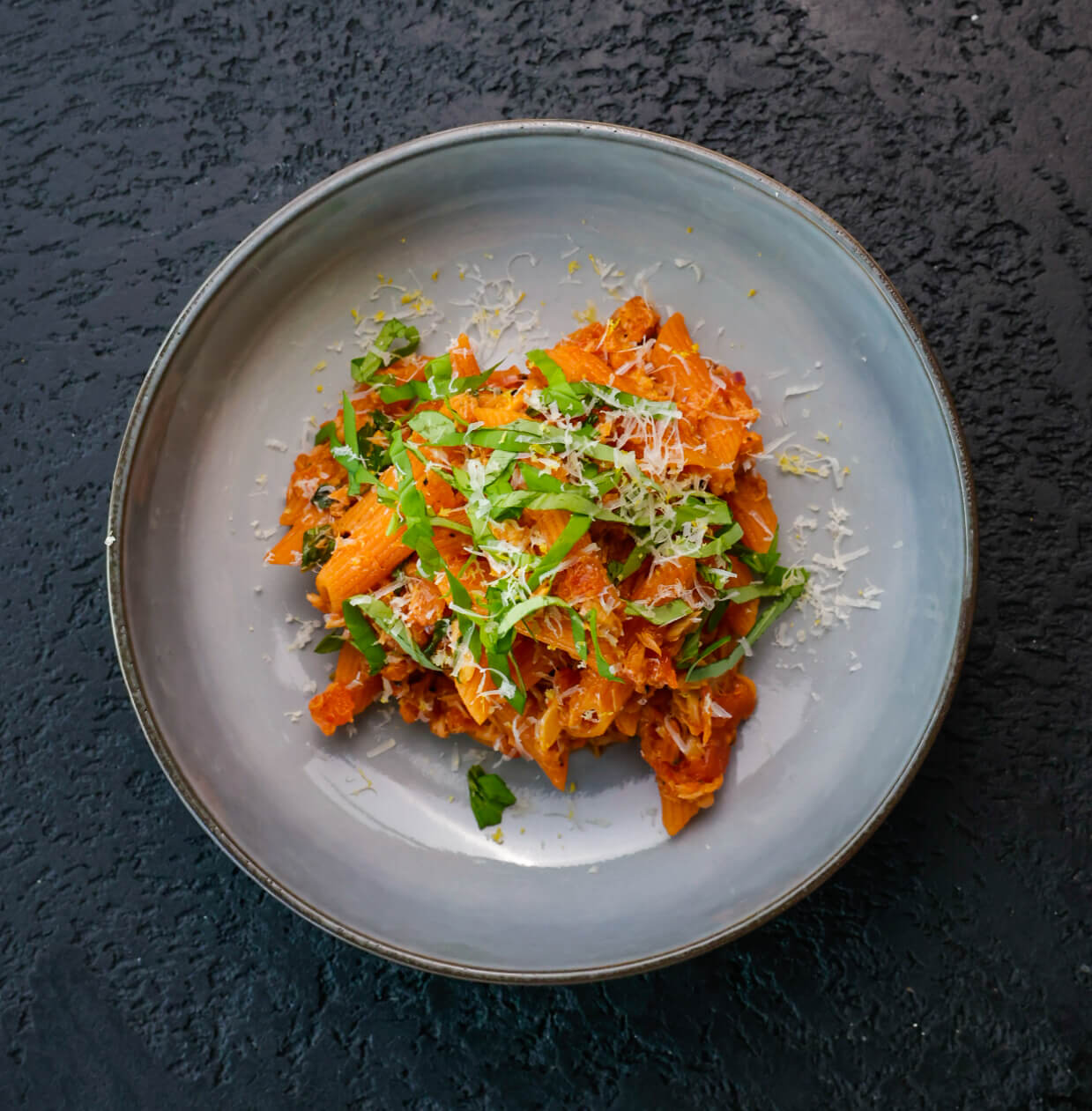 Linsenpasta mit Thunfisch